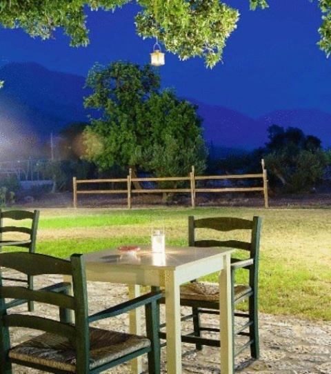 Vlyhada Guesthouse Pírgos Dhiroú 外观 照片