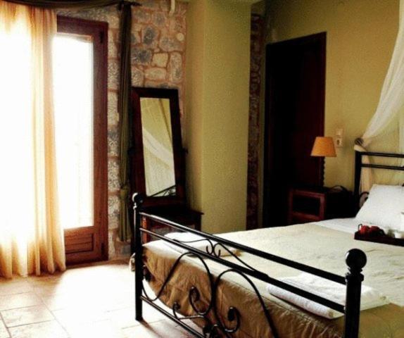 Vlyhada Guesthouse Pírgos Dhiroú 外观 照片